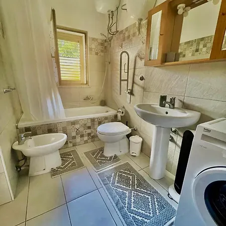 Casa Barorangela בית נופש *